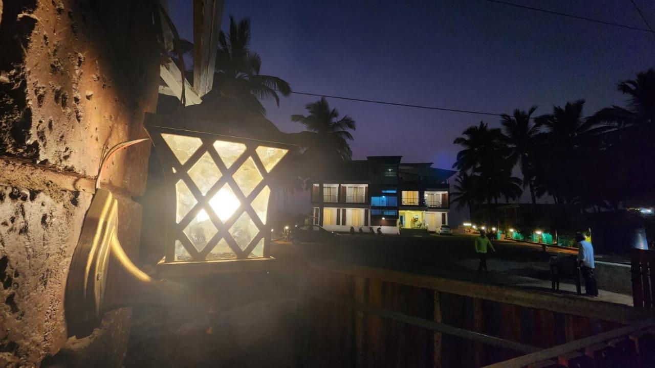 Coastal Bay Beach Resort Harnai Zewnętrze zdjęcie