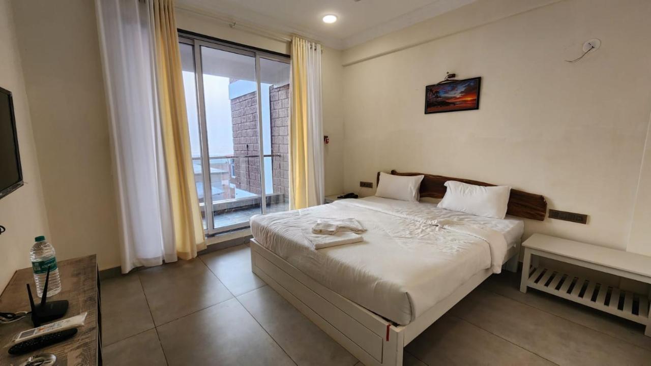 Coastal Bay Beach Resort Harnai Zewnętrze zdjęcie