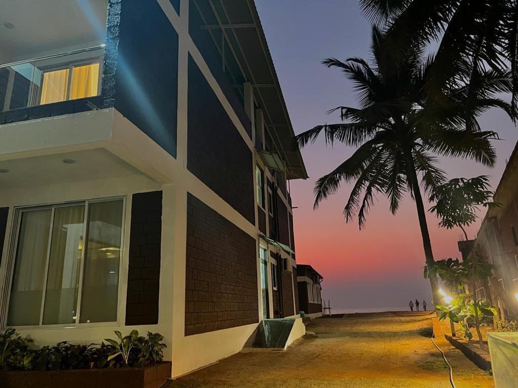 Coastal Bay Beach Resort Harnai Zewnętrze zdjęcie