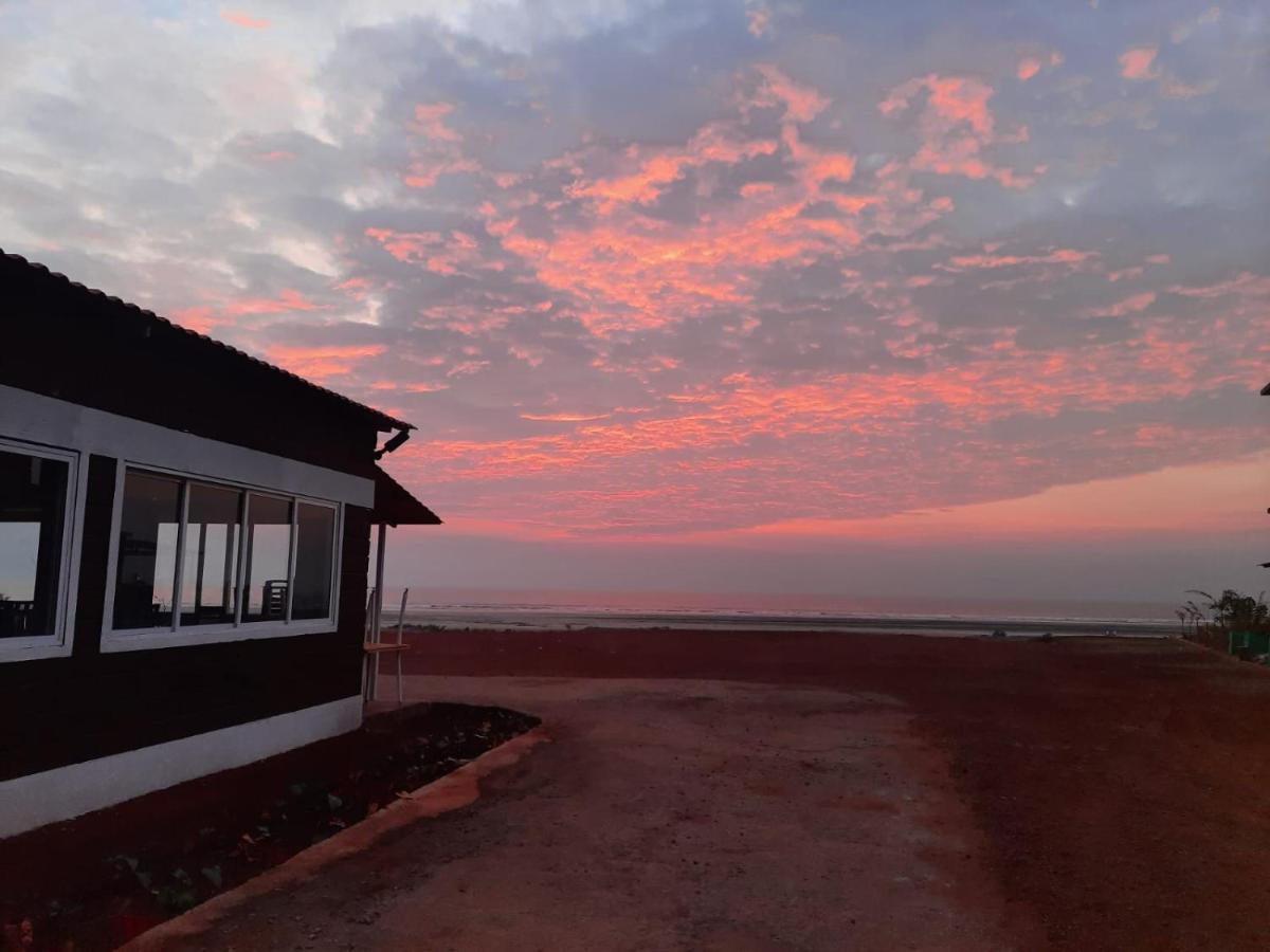Coastal Bay Beach Resort Harnai Zewnętrze zdjęcie